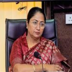 Delhi Sightseeing Gets a New Twist: CM Rekha Gupta Launches Electric Double-Decker Bus Service; Tour Capital Landmarks for ₹500